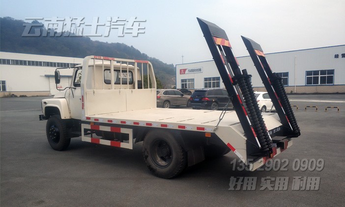 四驅挖機平板車,EQ1093尖頭越野車,東風4*4專用車,越野專用車,清障挖機車,尖頭平板運輸車,多功能運輸車