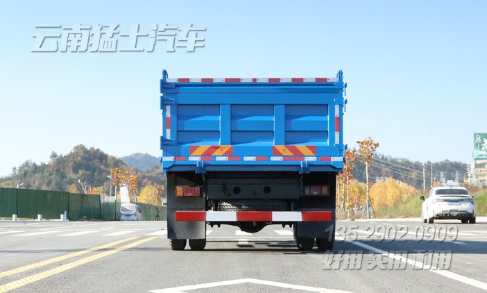 輕型自卸卡車,長頭自卸,3.5噸自卸汽車,出口自卸貨車,東風商用汽車,4x2自卸汽車