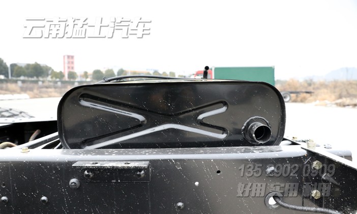 東風經典軍車,軍車民用,EQ2082E6D,EQ240,六驅尖頭卡車,越野專用車改裝,長頭汽車出口,25Y
