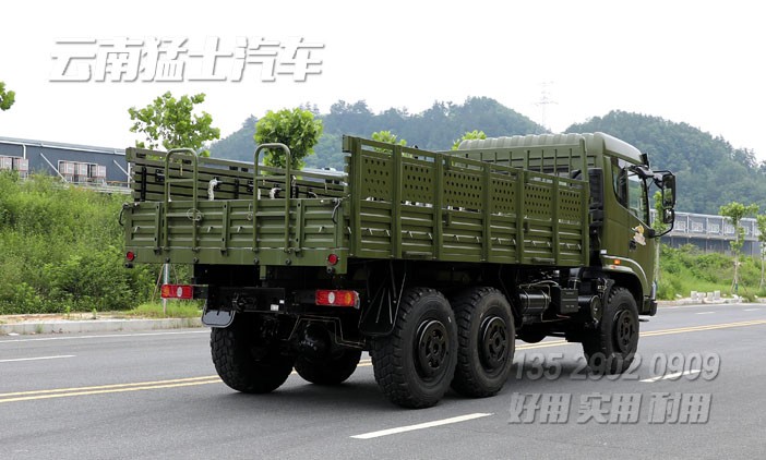 六驅(qū)平頭卡車(chē),高性?xún)r(jià)比卡車(chē),4米8貨箱卡車(chē),越野型貨車(chē),東風(fēng)卡車(chē)銷(xiāo)售