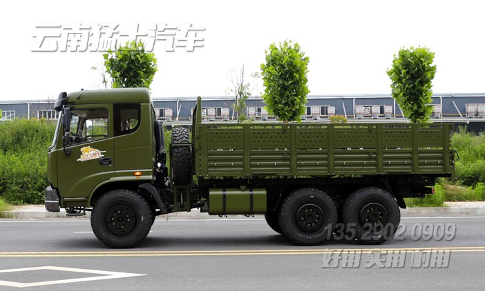 六驅(qū)平頭卡車(chē),高性?xún)r(jià)比卡車(chē),4米8貨箱卡車(chē),越野型貨車(chē),東風(fēng)卡車(chē)銷(xiāo)售