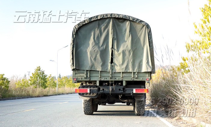 國五運兵車,出口型運兵車,EQ2130GA,東風6x6卡車,六驅柴油貨車