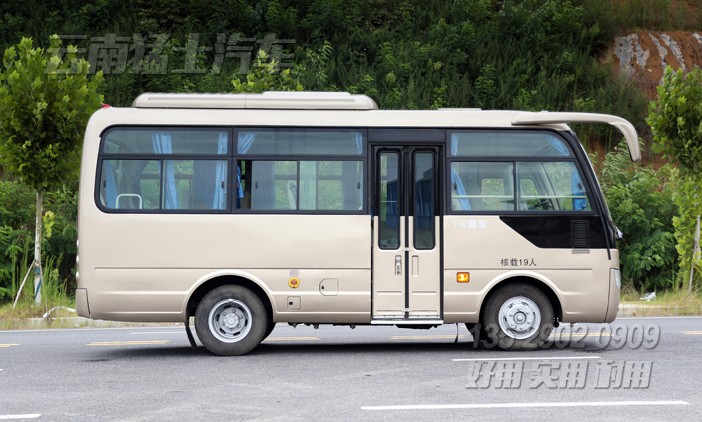 19座公交車,19座鄉村巴士,農巴村巴,單橋中巴車,6米中型客車,出口型巴士