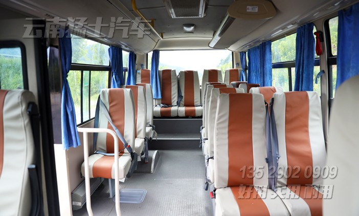 19座公交車,19座鄉村巴士,農巴村巴,單橋中巴車,6米中型客車,出口型巴士