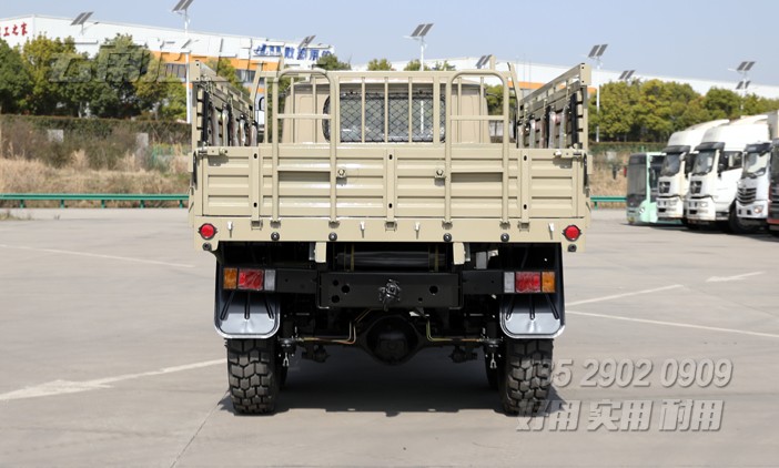絞盤卡車,東風六驅柴油車,EQ2082E6D,六驅尖頭汽車,越野卡車,民用版軍車,4噸軍車