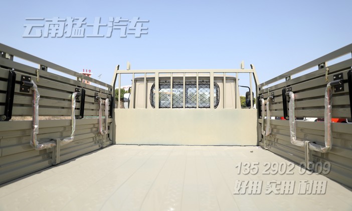 絞盤卡車,東風六驅柴油車,EQ2082E6D,六驅尖頭汽車,越野卡車,民用版軍車,4噸軍車