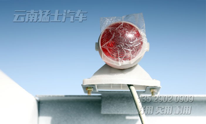 后八輪自卸,280馬力自卸車,重型自卸汽車,三橋自卸車,總質量25噸自卸車,工地拉石頭貨車