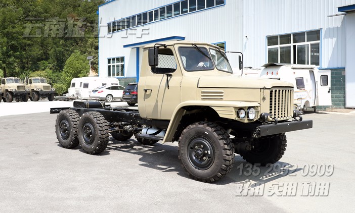 EQ2082E6DJ,東風六驅,二噸半越野車,6x6越野車,標配卡車,長頭卡車底盤