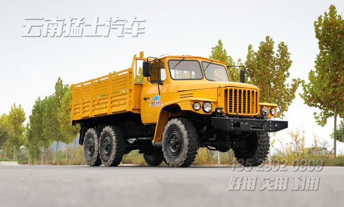 長鼻子卡車,雙擋風玻璃,越野運輸車,EQ240,東風經典6x6