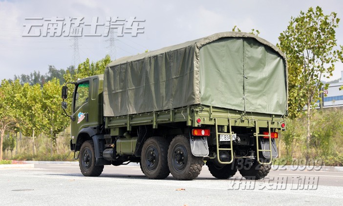 山貓?jiān)揭败?chē),六驅(qū)卡車(chē),12座運(yùn)兵車(chē),載貨運(yùn)輸車(chē),平頭2082,6*6越野運(yùn)輸車(chē),出口多用途車(chē)