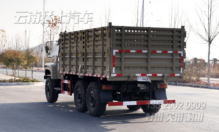 東風EQ240,二汽尖頭車,六驅越野車配置,經(jīng)典尖頭車