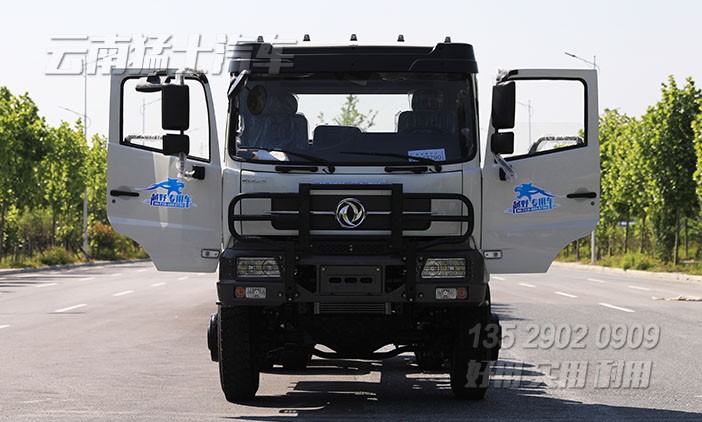340馬力底盤(pán),雙13噸卡車底盤(pán),底盤(pán)廠家定制,三橋全驅(qū)底盤(pán),中型卡車底盤(pán),六驅(qū)專用車底盤(pán)